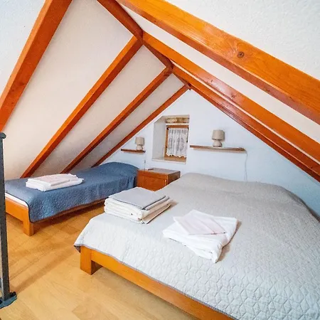 Mediteraneo Apartment *