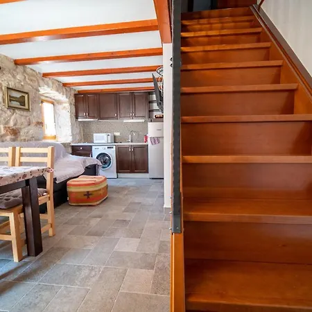 Mediteraneo Apartment *