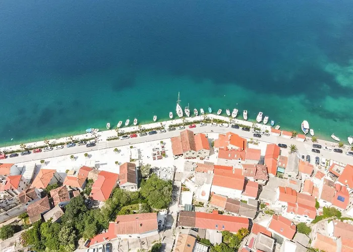 Mediteraneo Apartman *